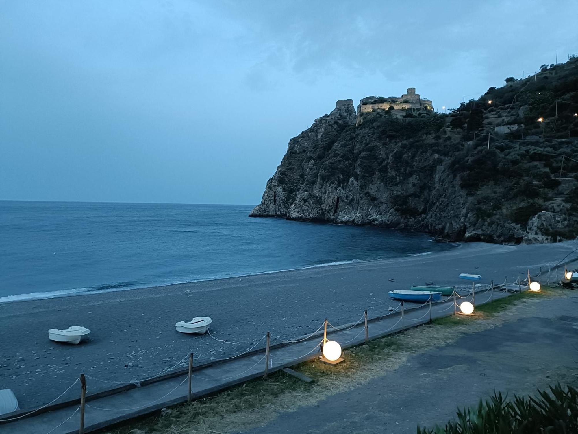 Casa Vacanze Margarita SantʼAlessio Siculo Exteriör bild